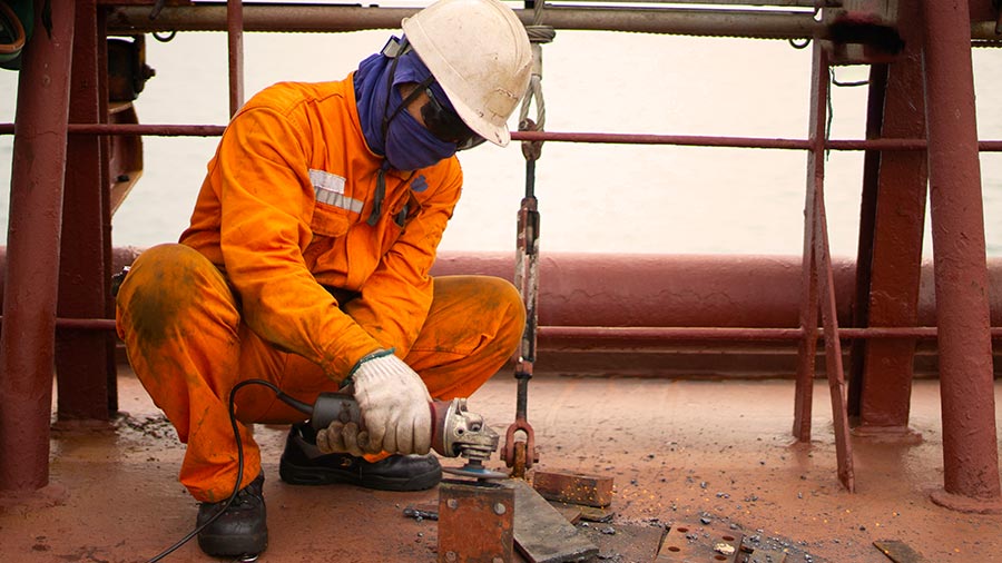 在越南第四波大流行期间维持行动